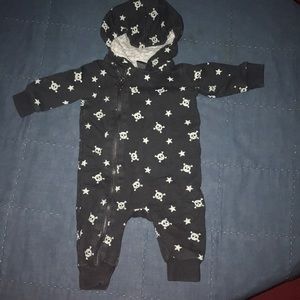 Baby, black skull body suit